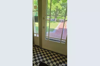 197 Ridgefield Street, Hartford, CT 06112 - Photo 4