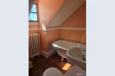 197 Ridgefield Street, Hartford, CT 06112 - Photo 20