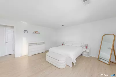 140 Thompson Street #17C, East Haven, CT 06513 - Photo 16