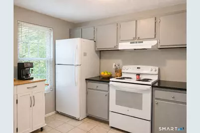 63 Heather Ridge #63, Shelton, CT 06484 - Photo 4