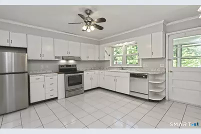 11 Winter Street, Ansonia, CT 06401 - Photo 10
