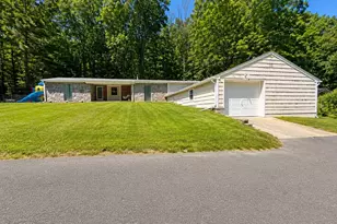 22 Circle Dr, Ashford, CT 06278 - Photo 2