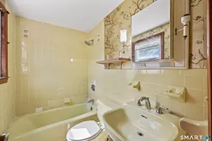 521 W Wolcott Ave, Windsor, CT 06095 - Photo 26