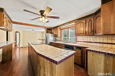 521 West Wolcott Avenue, Windsor, CT 06095 - Photo 14