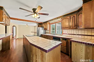 521 W Wolcott Ave, Windsor, CT 06095 - Photo 14