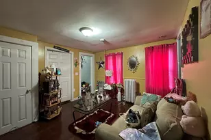 35 Loomis St, Hartford, CT 06120 - Photo 2