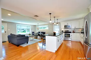 429 S Stone St, Suffield, CT 06093 - Photo 6
