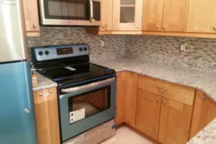 104 North St, Stamford, CT 06902 - Photo 2