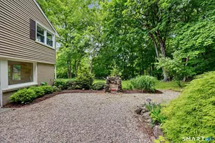 27 Apple Ln, Redding, CT 06896 - Photo 6