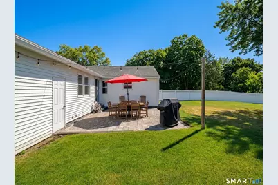 85 Knollwood Road, West Hartford, CT 06110 - Photo 20