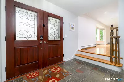 44 Newfield Court, Stamford, CT 06905 - Photo 2