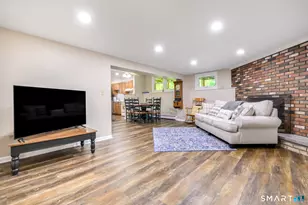 44 Newfield Ct, Stamford, CT 06905 - Photo 18