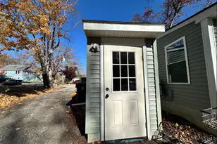 32 Quarry St, Windham, CT 06226 - Photo 4