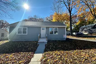 32 Quarry St, Windham, CT 06226 - Photo 2