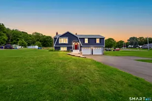 66 Roarke Rd, North Haven, CT 06473 - Photo 2
