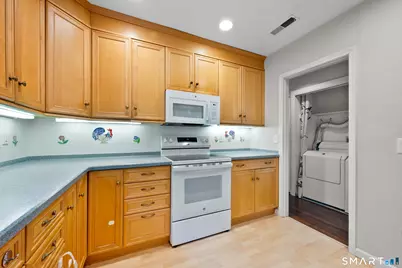 3 Valley View Road #39, Norwalk, CT 06851 - Photo 6
