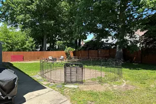 798 Cooke St, Waterbury, CT 06710 - Photo 34