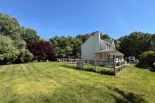 23 Swan Ln, Groton, CT 06355 - Photo 2