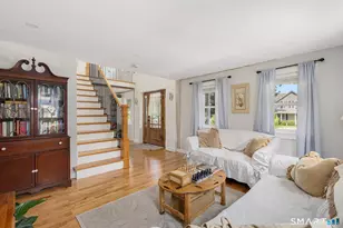 9 E Franklin St, Killingly, CT 06239 - Photo 4