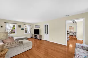 18 Carriage Dr, Burlington, CT 06013 - Photo 8