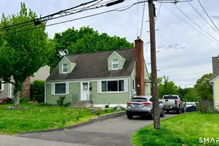 12 Rainbow Rd, Norwalk, CT 06851 - Photo 2