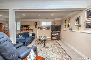 253 Agawam Dr, Stratford, CT 06614 - Photo 34