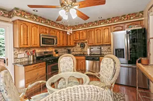 30 Lakeview Dr, Milford, CT 06460 - Photo 16