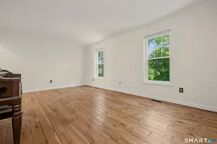 22 Miranda Ln, Stratford, CT 06615 - Photo 4