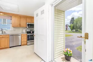 234 Beacon St, Newington, CT 06111 - Photo 8