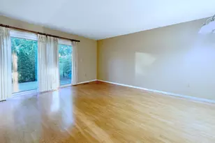 153 Penn Common, Milford, CT 06460 - Photo 10