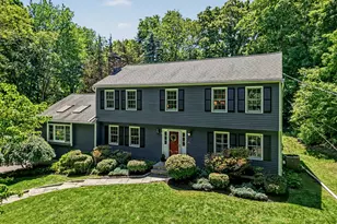57 Fawn Meadow Dr, Trumbull, CT 06611 - Photo 2