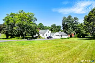 129 Marilyn Dr, Glastonbury, CT 06033 - Photo 2