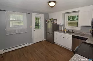82 Rood Ave, Windsor, CT 06095 - Photo 6