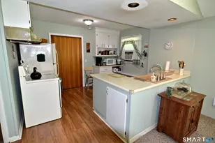 39 Taylor Rd, Bethel, CT 06801 - Photo 4