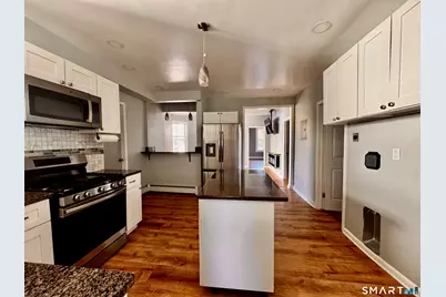 196 Russ Street #2nd Floor, Hartford, CT 06106 - Photo 2