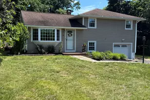 3 Woodview Dr, Brookfield, CT 06804 - Photo 2