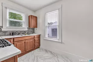 12 Violet St, Hamden, CT 06517 - Photo 10