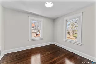 30 Oakwood St, East Hartford, CT 06108 - Photo 16