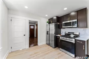 30 Oakwood St, East Hartford, CT 06108 - Photo 12