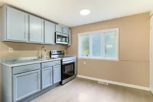 94 Wall St, Waterbury, CT 06705 - Photo 6