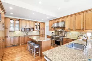 30 Carriage Dr, Easton, CT 06612 - Photo 8