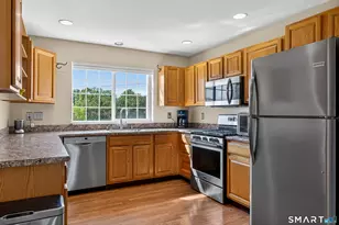 560 Silver Sands Rd, East Haven, CT 06512 - Photo 6
