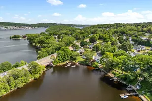 8 Cove View Dr, Waterford, CT 06375 - Photo 6