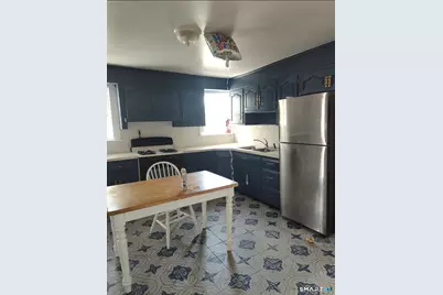 30 Hawkins Street, Derby, CT 06418 - Photo 2
