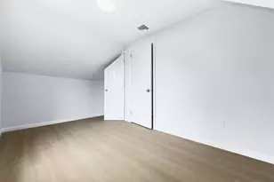 76 Burton St, Waterbury, CT 06704 - Photo 20