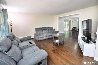 25 Hampshire Drive, Glastonbury, CT 06033 - Photo 4