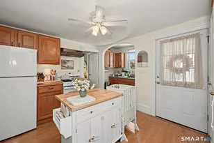 80 Leonard St, Stamford, CT 06906 - Photo 12