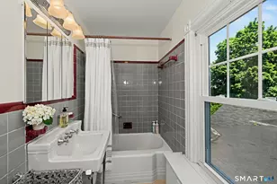80 Leonard St, Stamford, CT 06906 - Photo 22