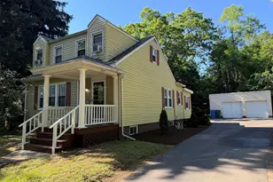 134 Forest St, Hamden, CT 06518 - Photo 2