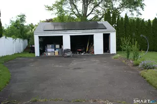 41 Cumpstone Dr, Hamden, CT 06518 - Photo 24